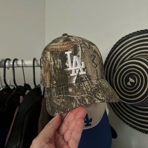 LA dodgers camo hat